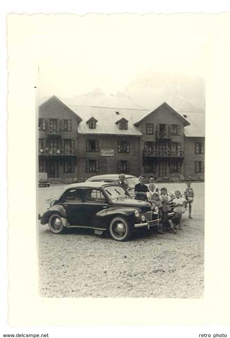 Photo Automobile , Famille, Renault 4 Cv Découvrable - Automobiles