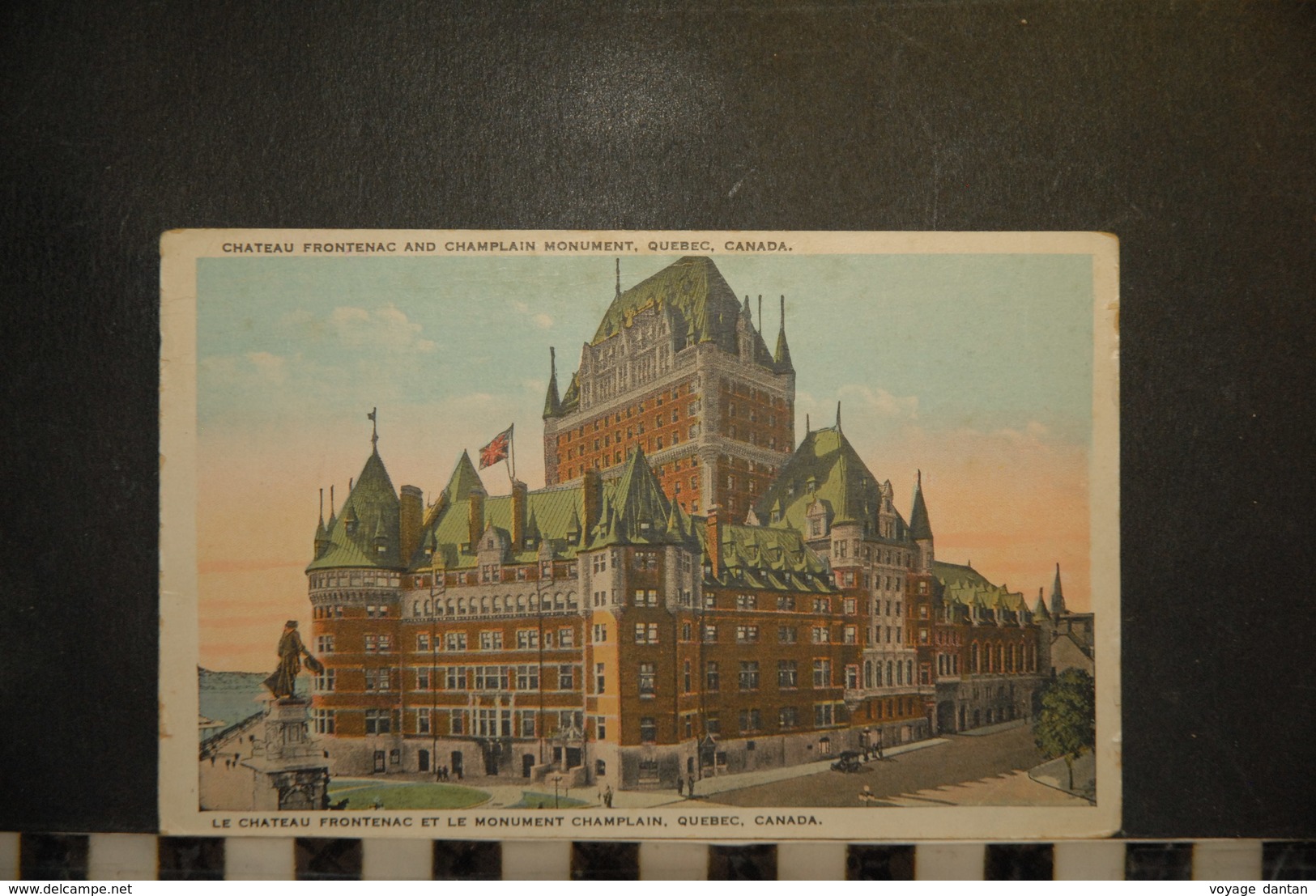 CP, Amérique, CANADA Le Chateau De Frontenac Et Le Monument Champlain Quebec Canada - Québec - Château Frontenac