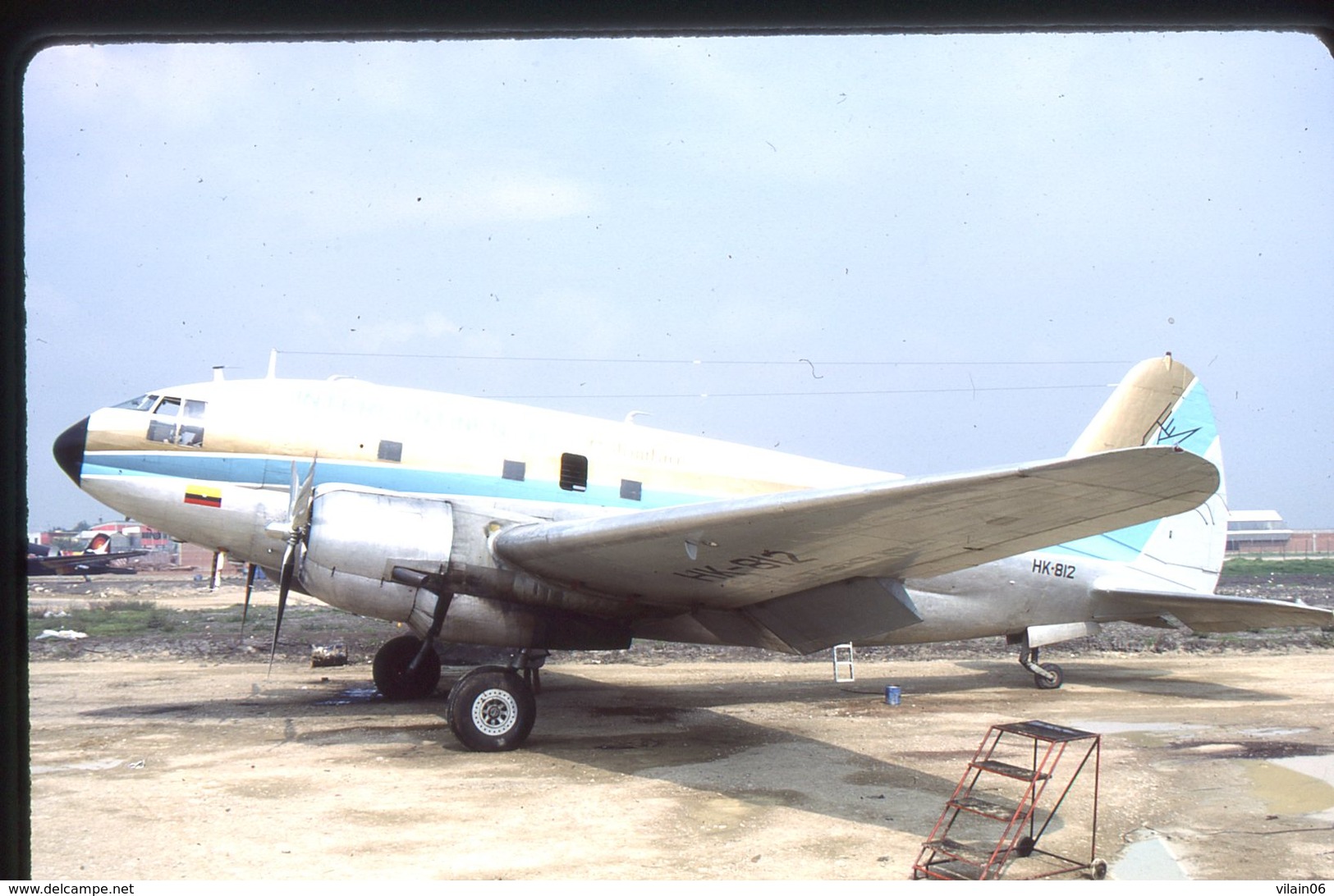 SLIDE / AVION / AIRCRAFT   KODAK  ORIGINAL   INTERCONTINENTAL COLOMBIA  C 46  HK-812 - Diapositives