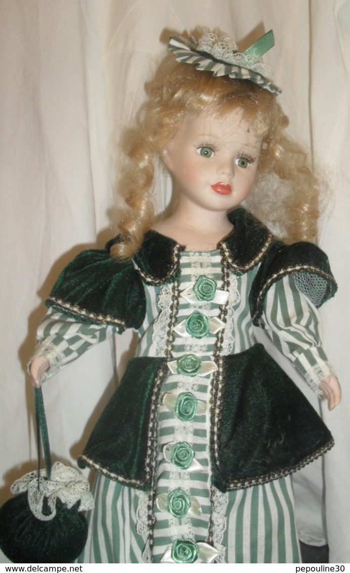 ** BELLE POUPÉE ANCIENNE ** Tête, Mains, Pieds, ** PORCELAINE ** - Poupées