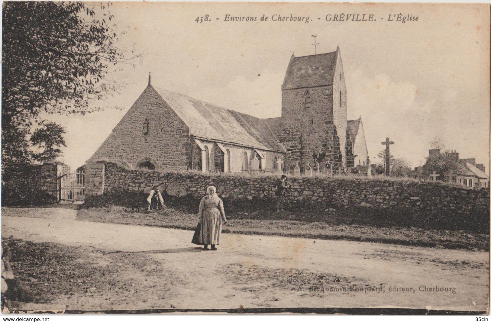 Gréville - Environs De Cherbourg - L'Eglise. Femme Au Premier Plan. - Autres & Non Classés