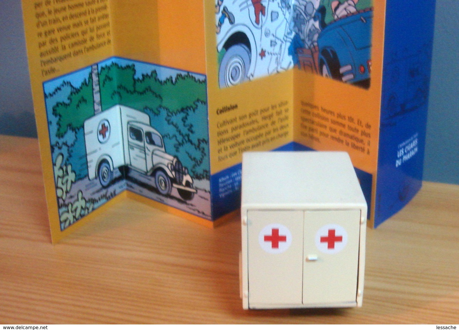 Voiture Ambulance Ford V8 De 1938, 1/43 De Tintin Les Cigares Du Pharaon, TINTIN - Tim & Struppi