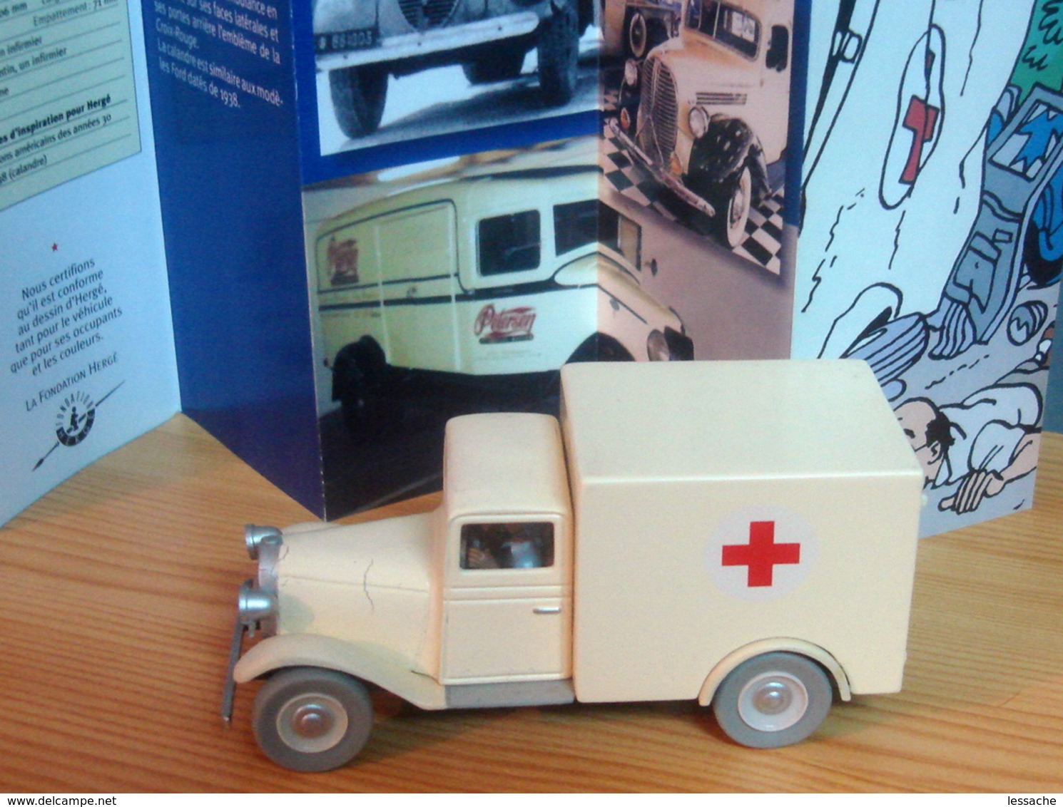 Voiture Ambulance Ford V8 De 1938, 1/43 De Tintin Les Cigares Du Pharaon, TINTIN - Tintin