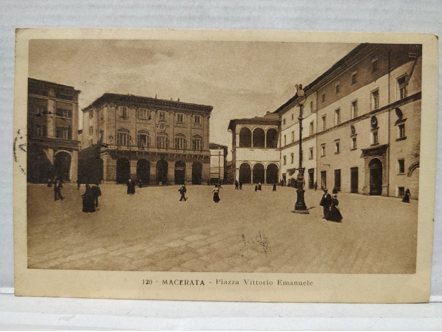 Macerata. Piazza Vittorio Emanuele - Macerata