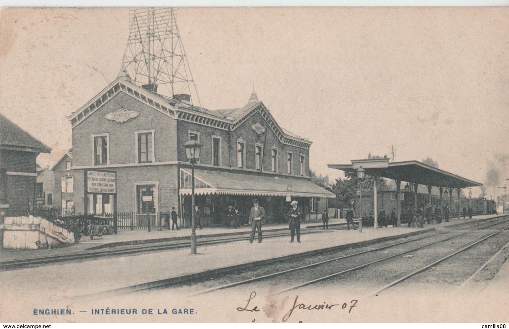 ENGHIEN.  INTERIEUR DE LA GARE ANIMEE. - Enghien Les Bains