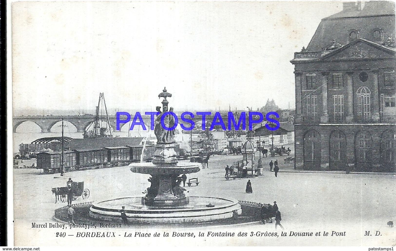 104754 FRANCE BORDEAUX THE PLACE OF LO BOURSE THE FOUNTAINE OF 3 GRACES & TRAIN  POSTAL POSTCARD - Other & Unclassified