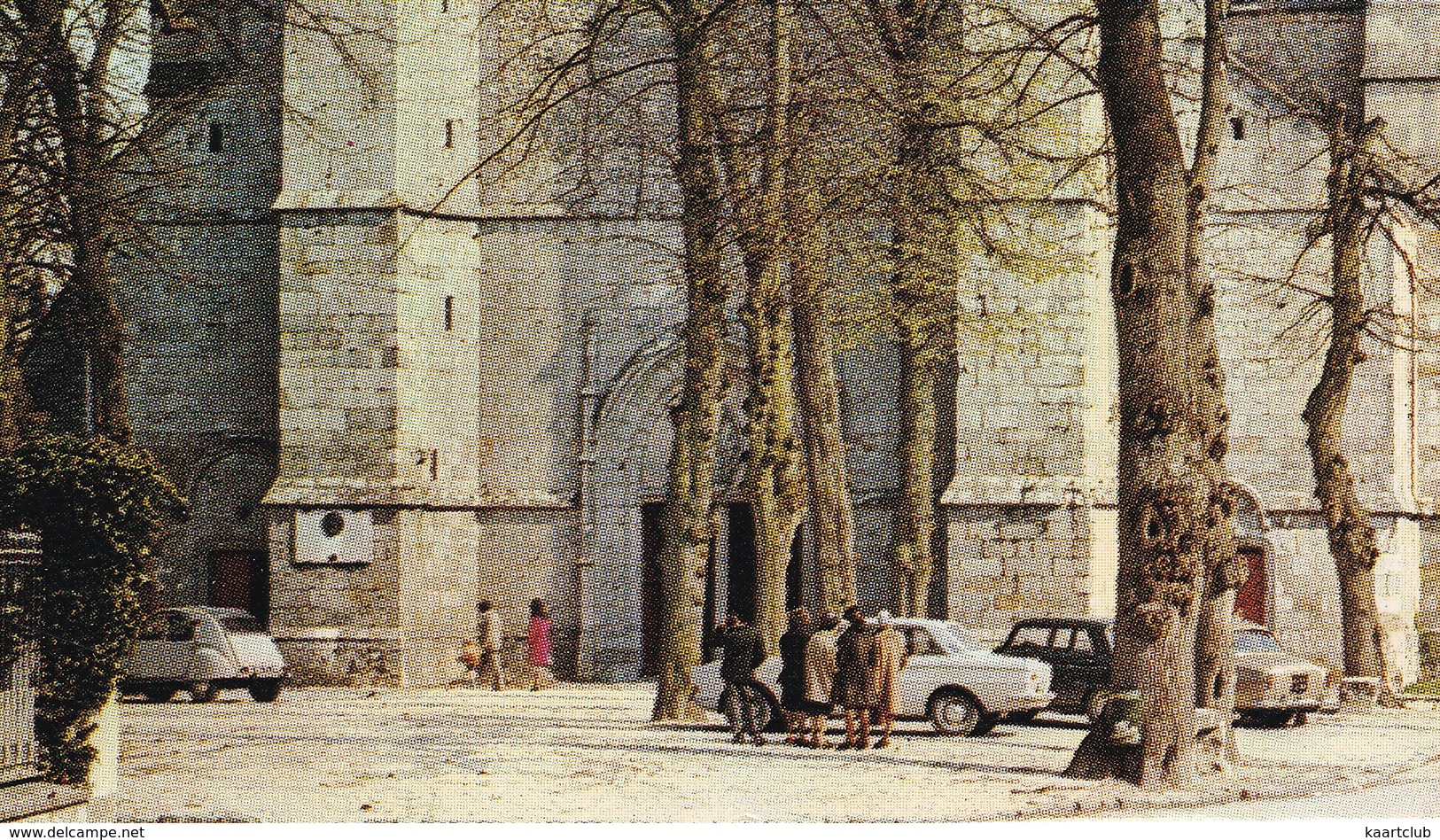 Provins: FORD TAUNUS 15M P6, CITROËN  2CV, PEUGEOT 403 - L'Eglise Saint-Quiriace - (71) - Toerisme