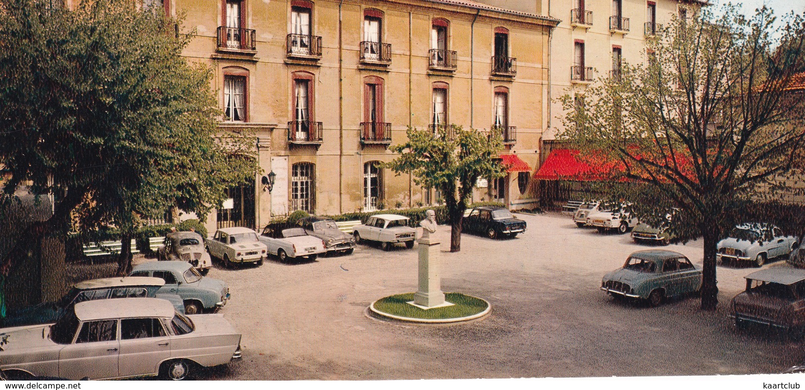 Aix-en-Provence: MERCEDES W110, 3x CITROËN AMI 6, SIMCA ARONDE, 1000, PEUGEOT 404 CABRIOLET, RENAULT DAUPHINE - Hotel - Toerisme