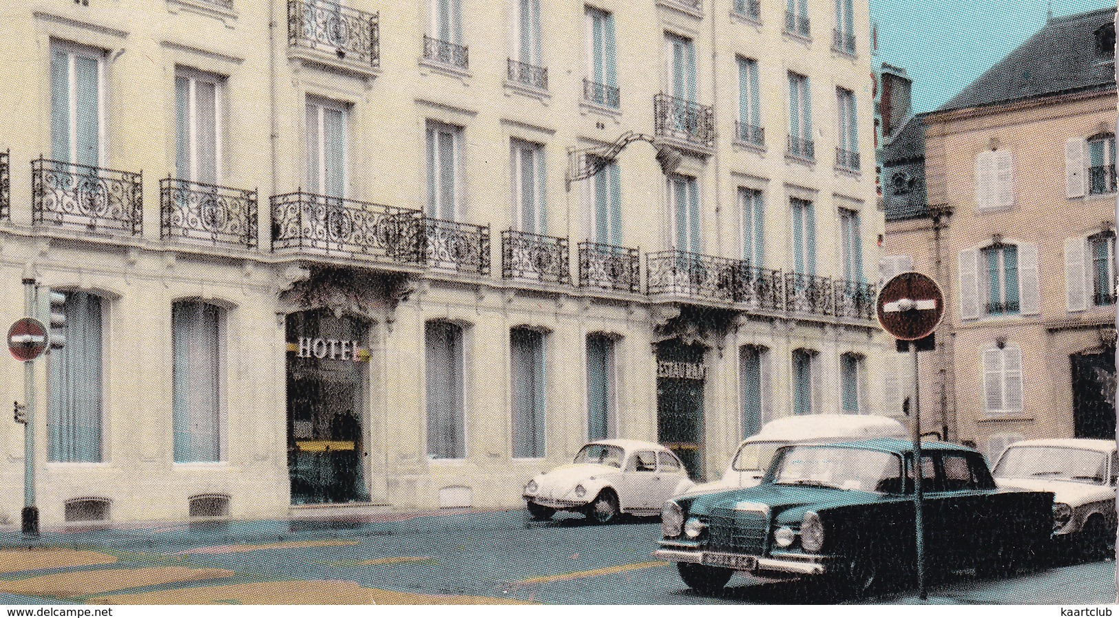 Nancy: MERCEDES W111, RENAULT 4-COMBI, VW 1200 KÄFER/COX, PEUGEOT 204 - Hotel-Restaurant 'Univers', 2. Rue Des Carmes - Toerisme