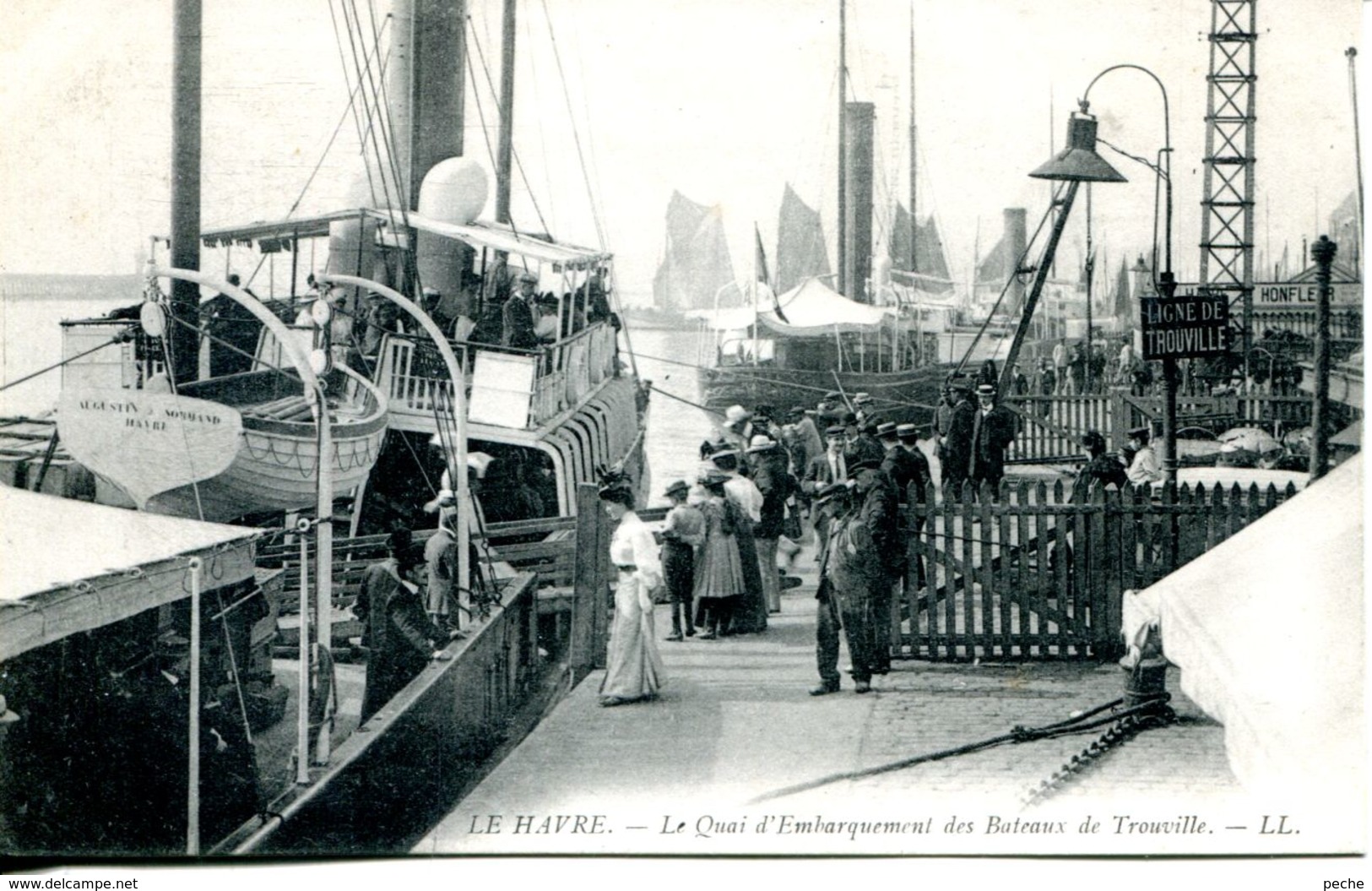 N°67680 -cpa Le Havre -quai D'embarquement Du Bateau De Trouville- - Autres & Non Classés
