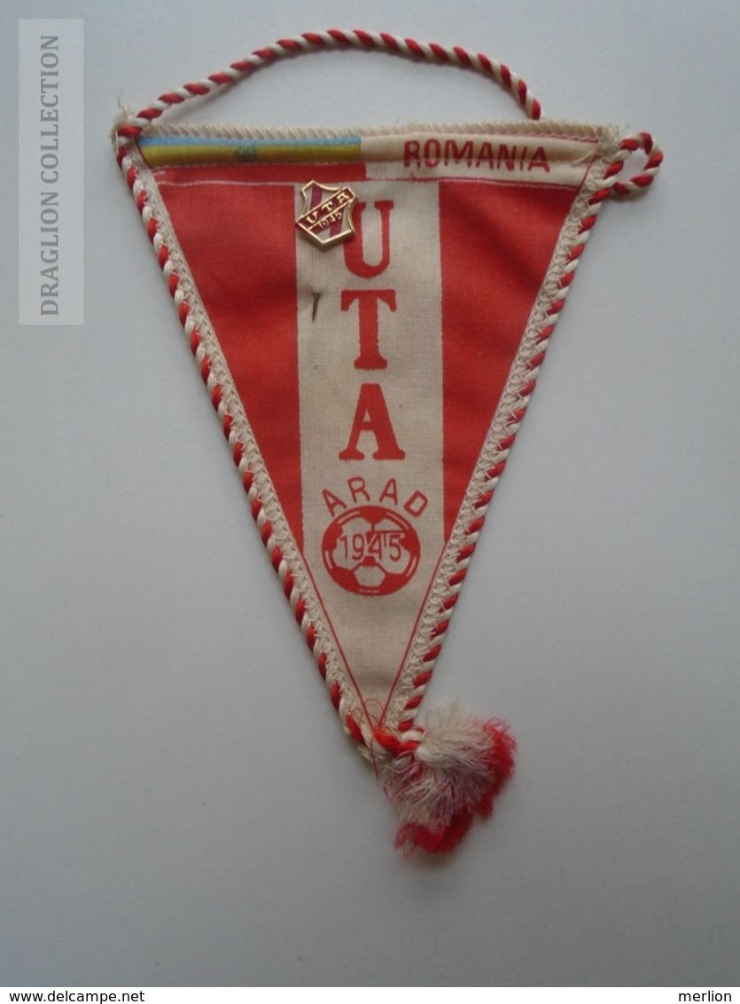 ZA139.2 Pin &  Fanion Soccer  Netherlands Feyenoord Vs Romania UTA Arad  Flag And Pin 1970 - Habillement, Souvenirs & Autres