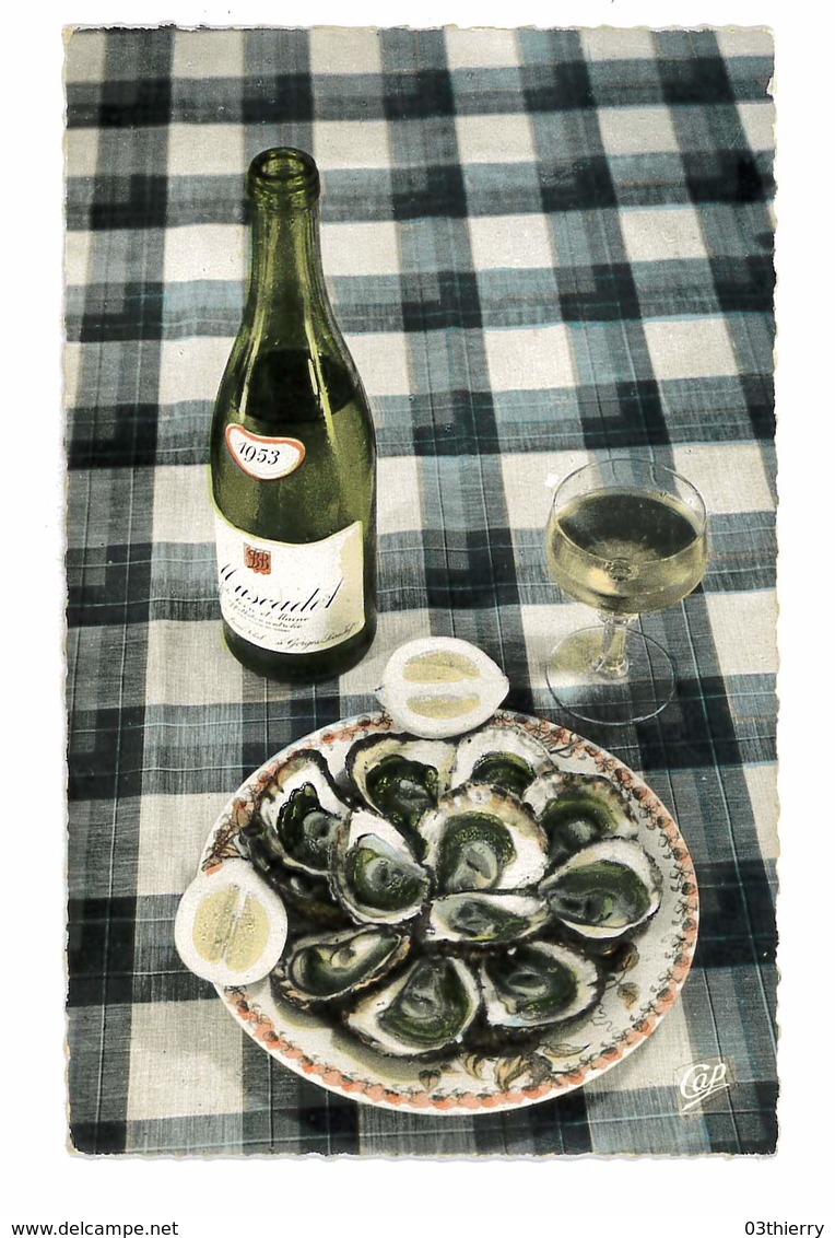 CPSM RECETTE CUISINE LE PLAT D'HUITRES ET BOUTEILLE DE MUSCADET - Recettes (cuisine)