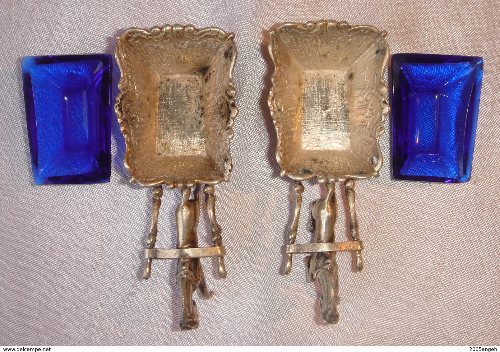 Paire De Salerons En Argent Massif Marqué 800 Attelage Chevaux, Verreries Couleur Bleu. Poids Des 2 Chevaux En Argent 14 - Verre & Cristal