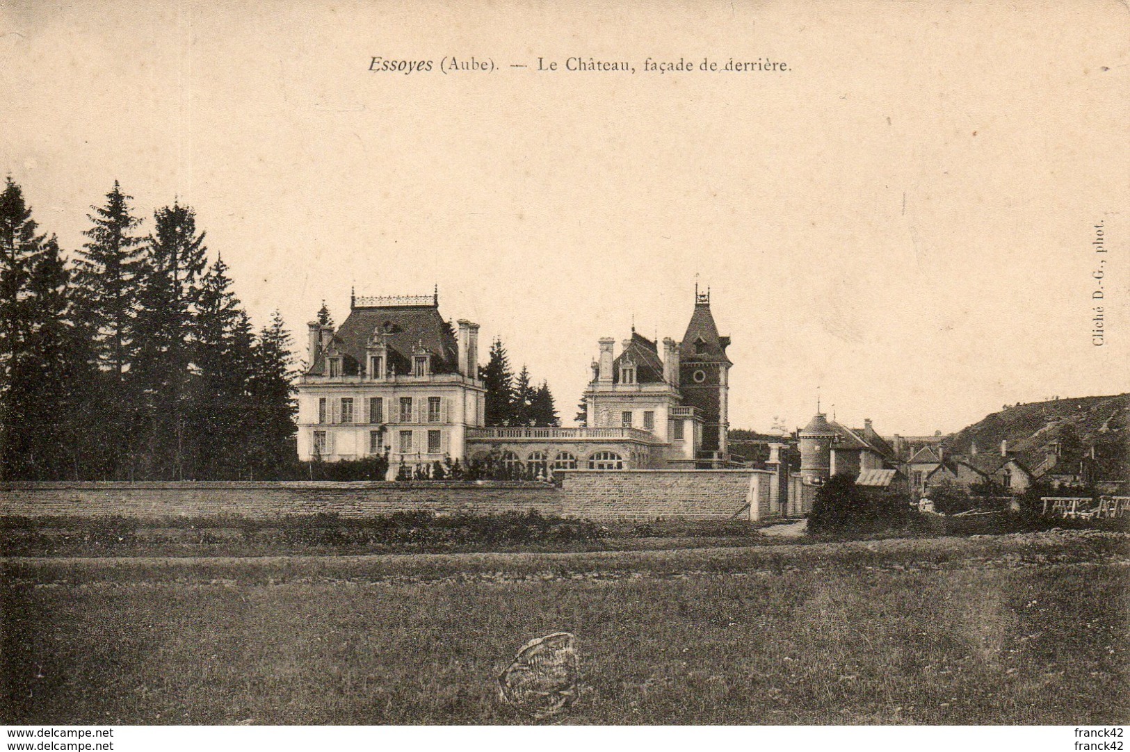 10. Essoyes. Le Chateau, Façade De Derriere - Essoyes