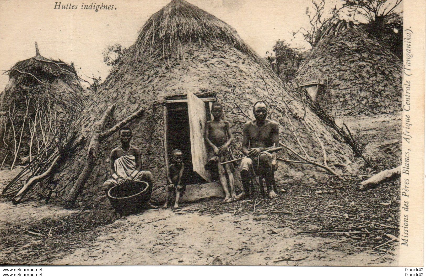 Tanganika. Huttes Indigènes - Tanzanie