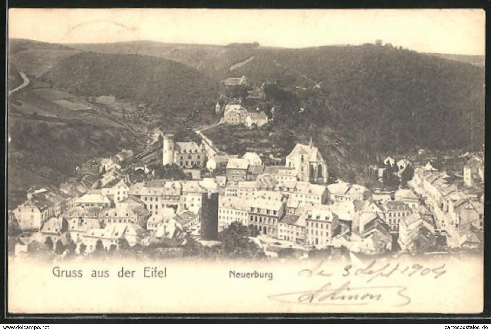 AK Neuerburg / Eifel, Ortsansicht Mit Bergen - Altri & Non Classificati