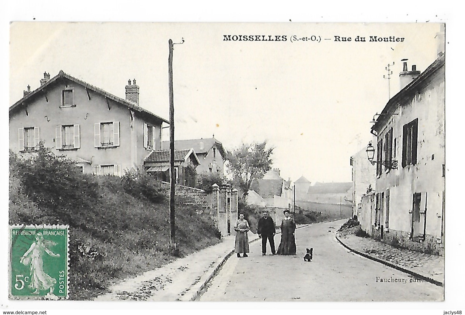 MOISSELLES  (cpa 95)  Rue Du Moutier   -  L 1 - Moisselles