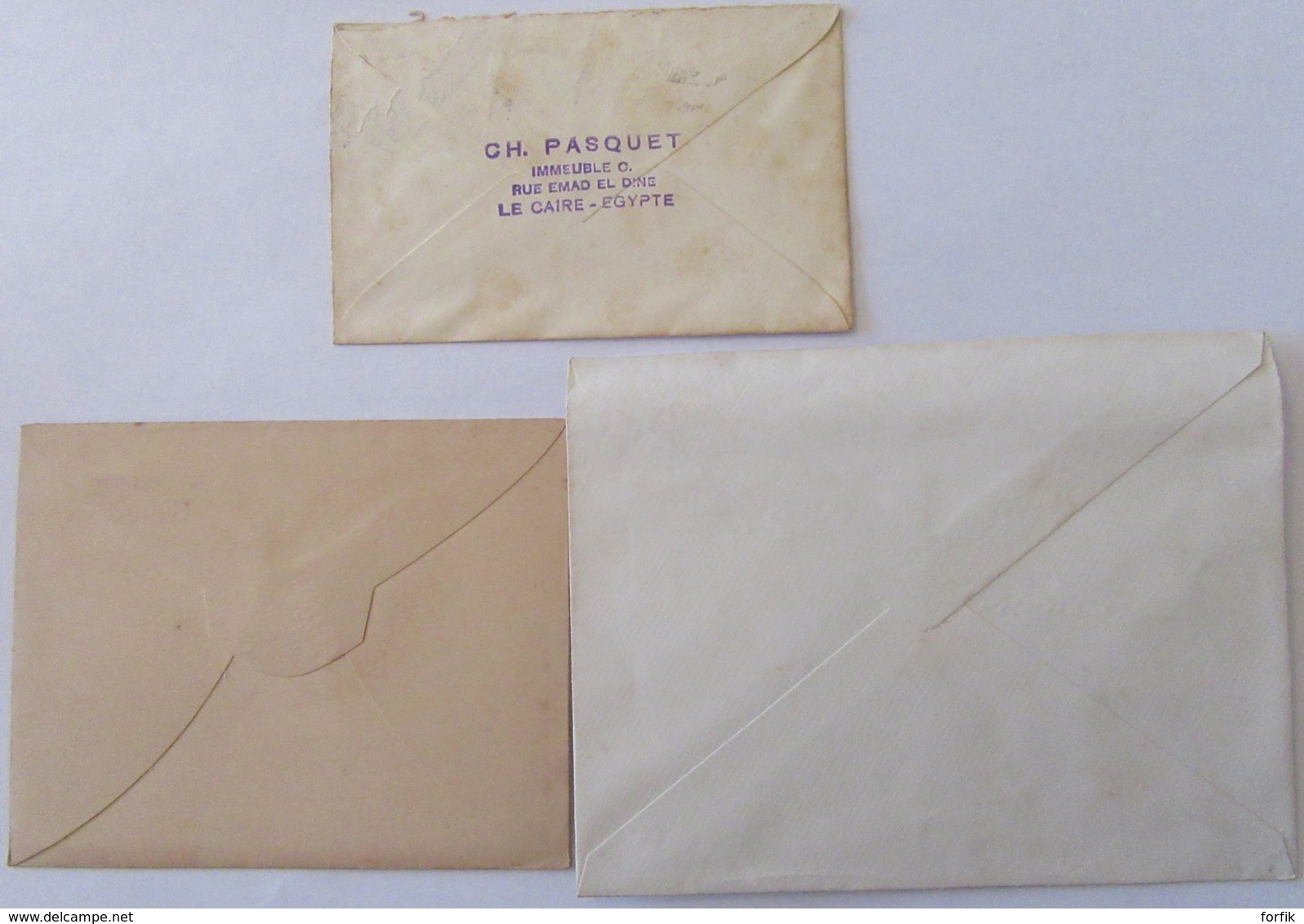 Egypte - 3 Enveloppes Dont 2 Entiers Postaux Non-circulés (vers 1900) + Une Enveloppe Timbrée (bande) Vers France 1931 - Autres & Non Classés