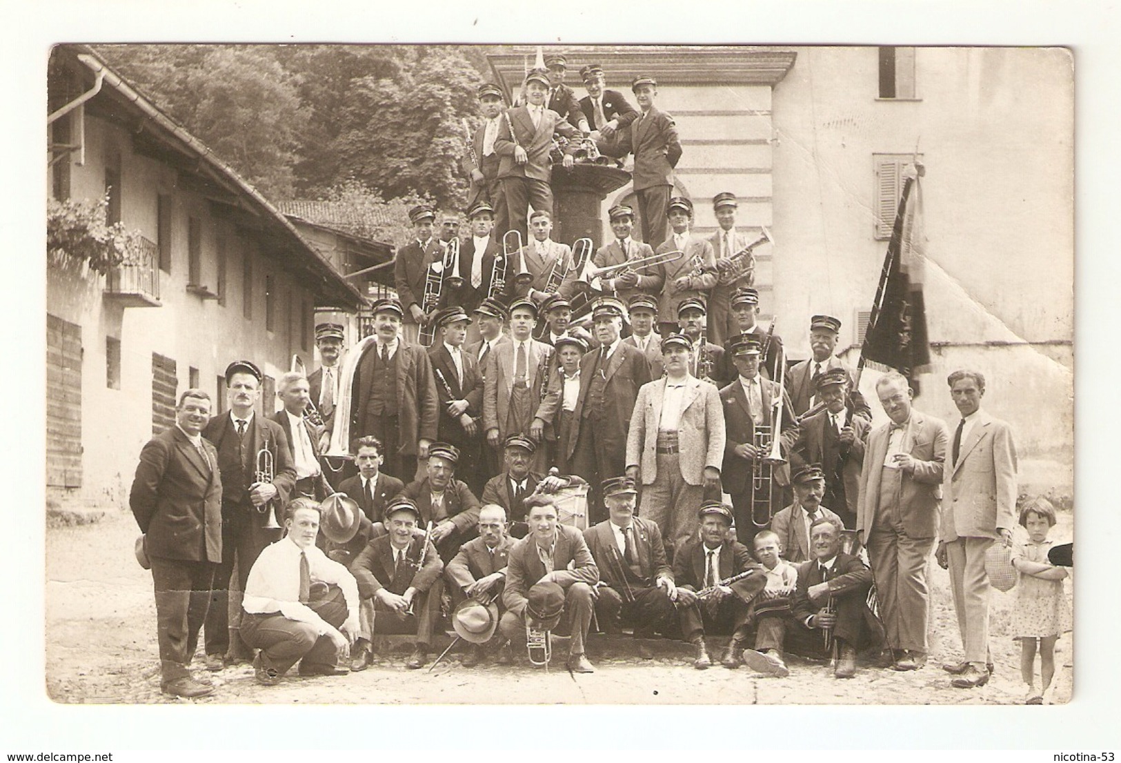 CT--02704--  FOTO CARTOLINA -BANDA MUSICALE IN GITA A CAVOUR ( TORINO ) LUGLIO 1930 - Musica