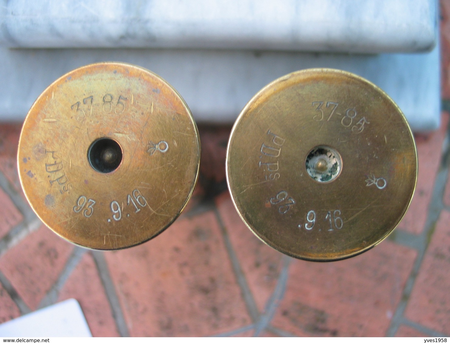 2 Obus  37-85mm , Décorés , Gravés Marne 1917. - Armes Neutralisées