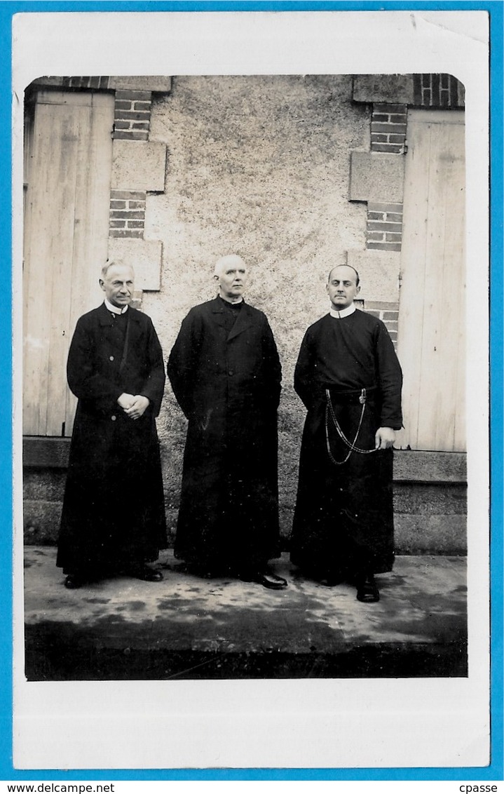 CPA CARTE-PHOTO Groupe De 3 Hommes Religieux * Abbé Curé Religion Christianisme - Autres & Non Classés