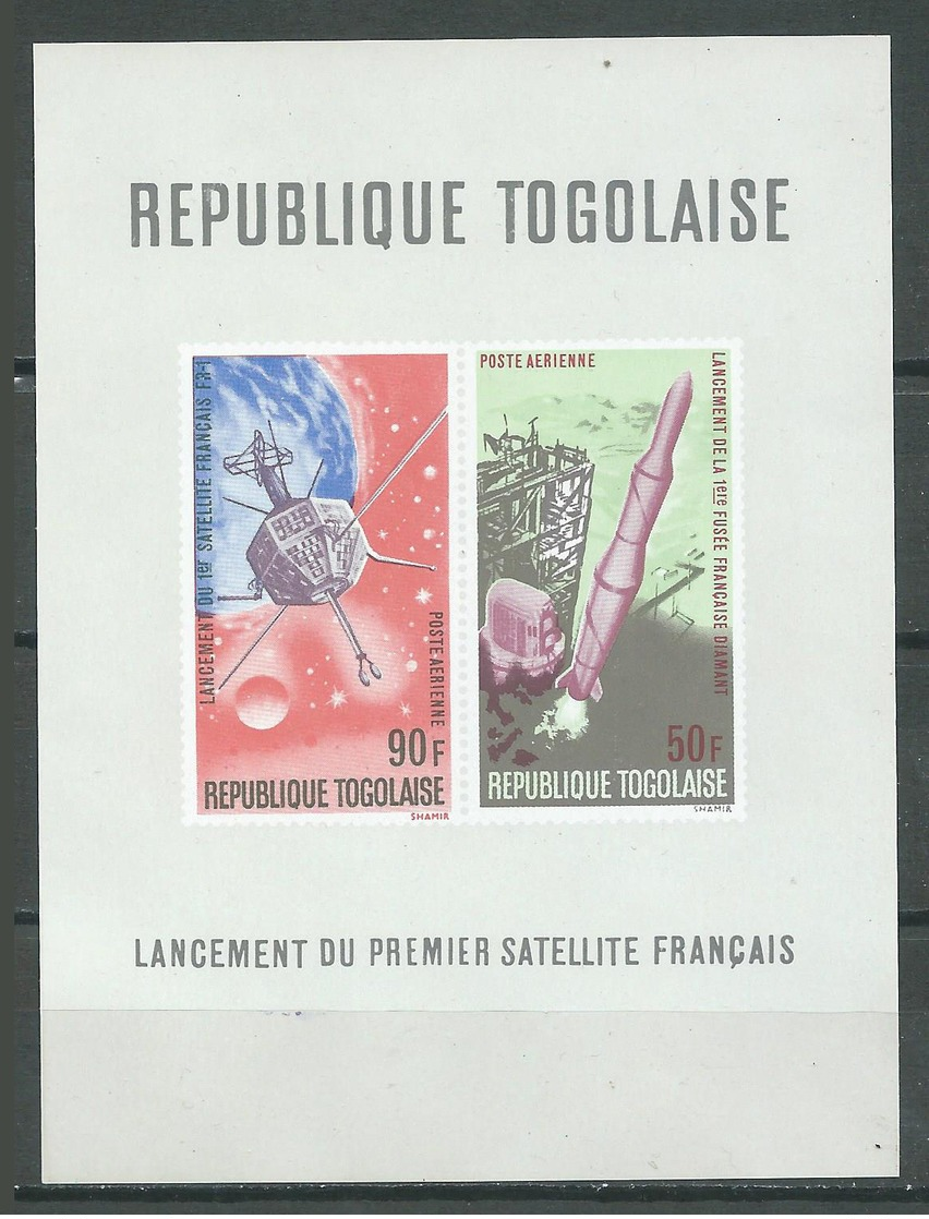 Togo Bloc-feuillet YT N°24 Lancement Du Premier Satellite Français Neuf ** - Togo (1960-...)