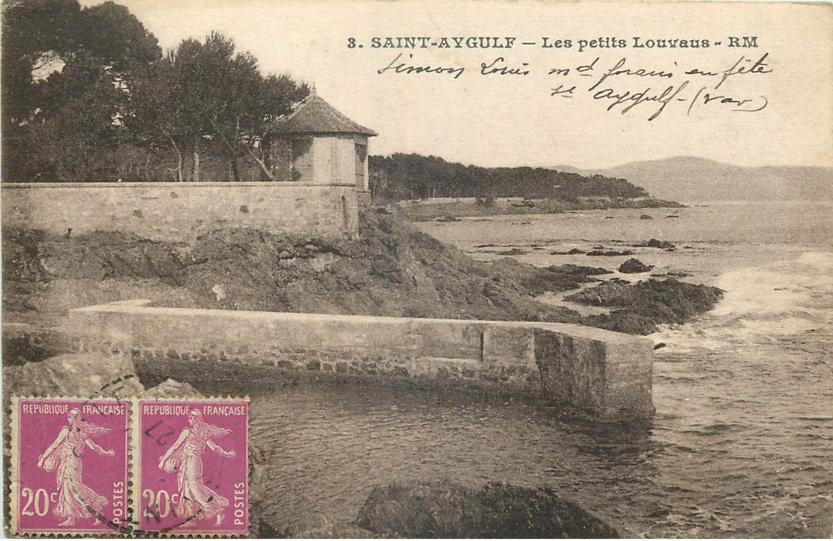 83 -  SAINT AYGULF - LES PETITS LOUVAUS - Saint-Aygulf