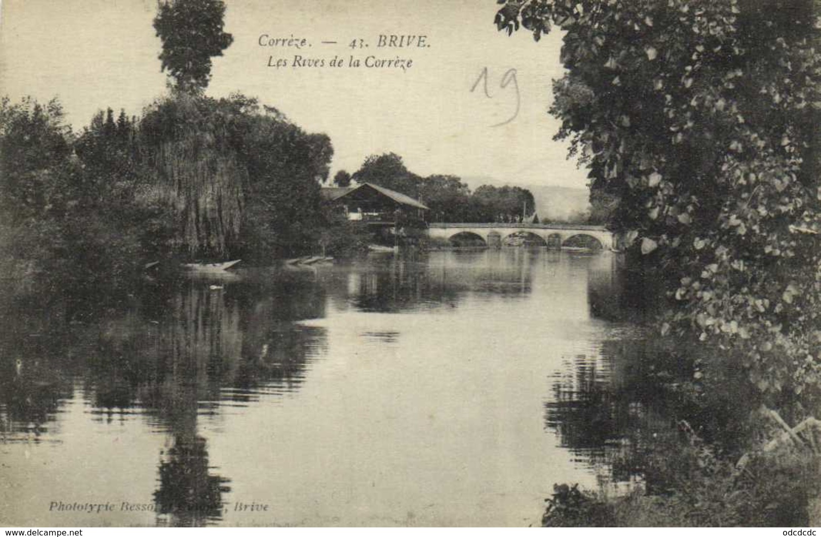 BRIVE  Les Rives De La Corrèze RV - Brive La Gaillarde