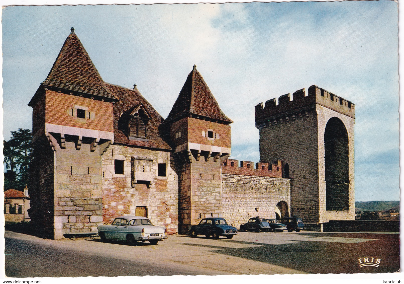 Cahors-enQuercy: SIMCA ARIANE,RENAULT DAUPHINE, CITROËN 2CV, PANHARD PL17 - La Barbacane Et La Tour Des Pendus - Toerisme