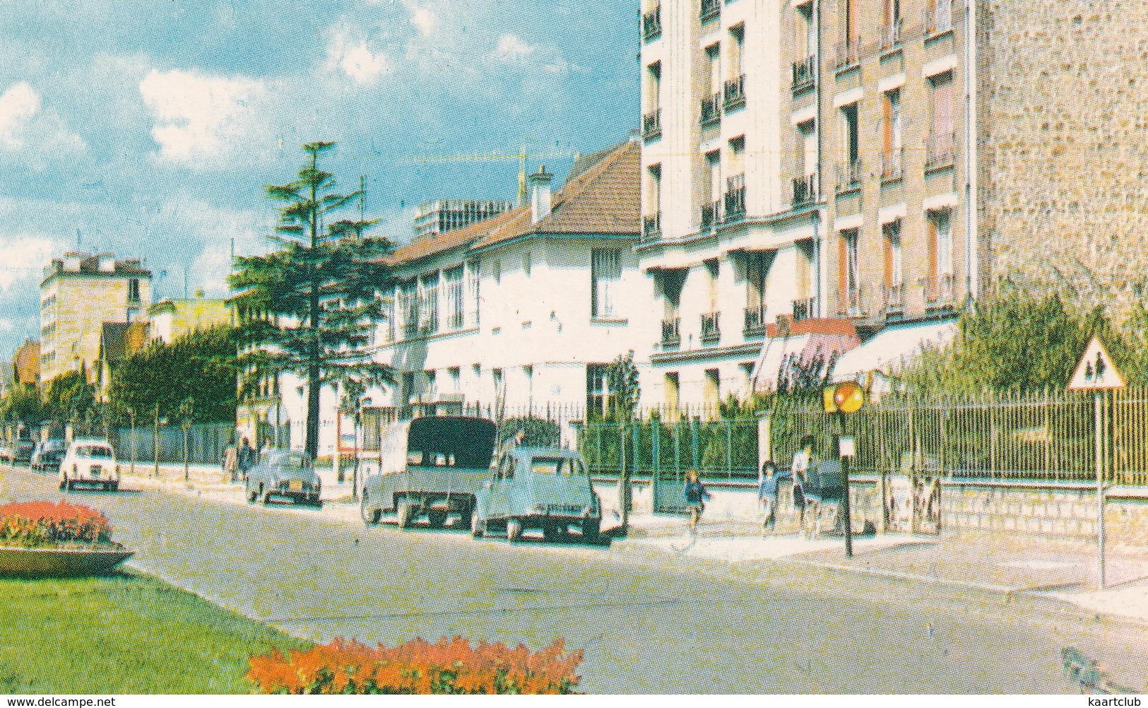 Choisy-le-Roi: CITROËN 2CV, PEUGEOT 403 BACHÉE, RENAULT DAUPHINE, FRÉGATE - (Val De Marne, 94) - Voitures De Tourisme