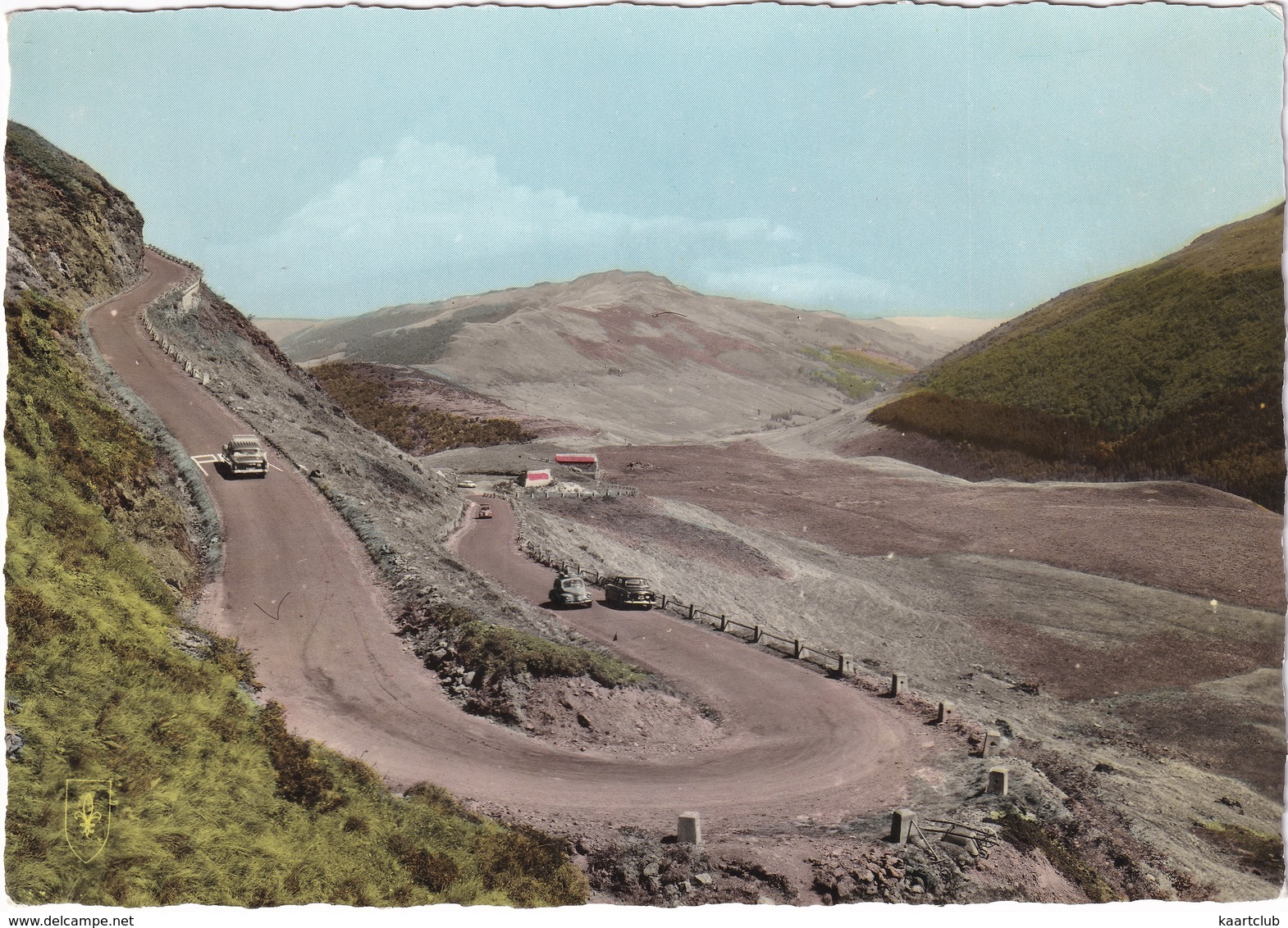 Le Puy-Mary: OPEL KAPITÄN P1, RENAULT 4CV, PEUGEOT 403, CITROËN DS - Le Grand Tournant ( 1787 M.) - Toerisme