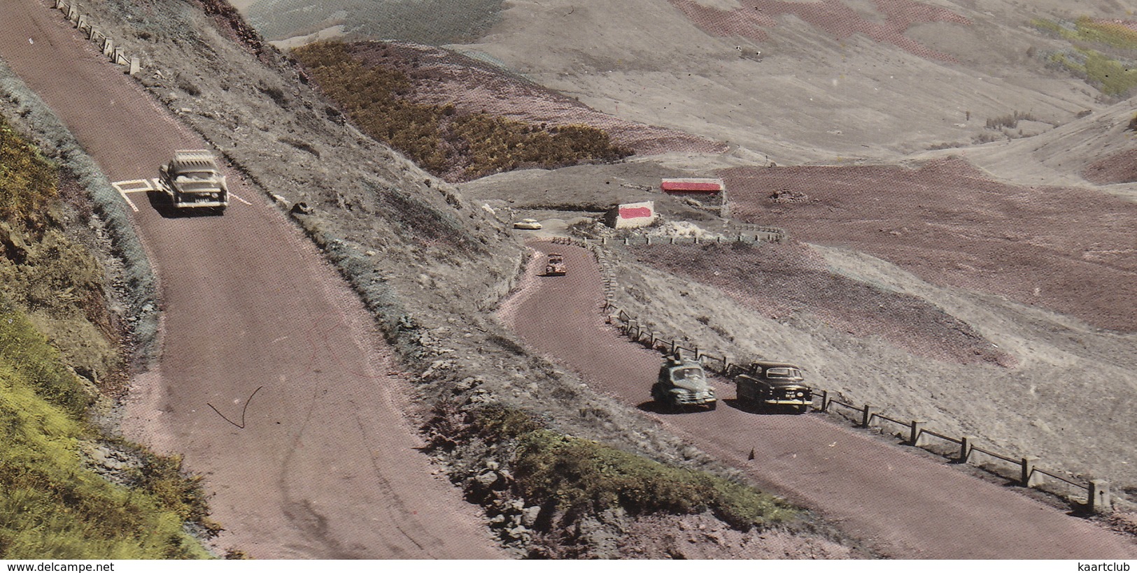 Le Puy-Mary: OPEL KAPITÄN P1, RENAULT 4CV, PEUGEOT 403, CITROËN DS - Le Grand Tournant ( 1787 M.) - Toerisme