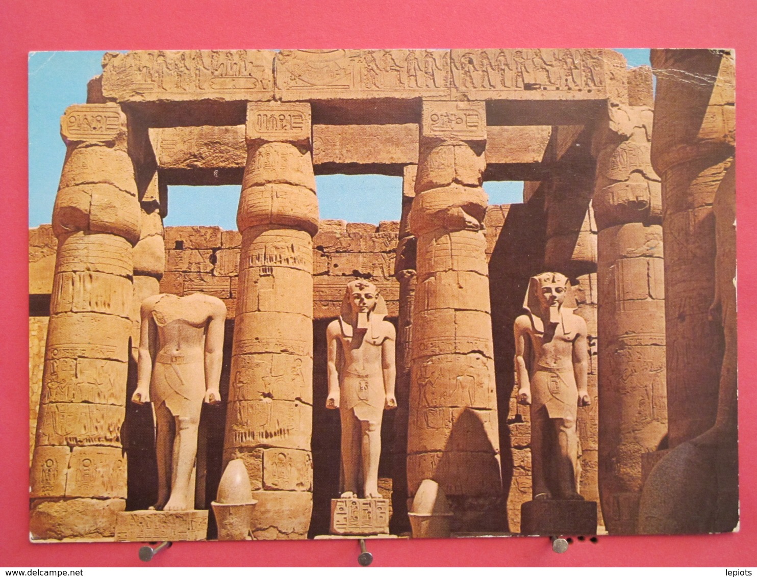 Egypte - Louxor - Le Temple De Ramsès II - Joli Timbre - Scans Recto-verso - Louxor