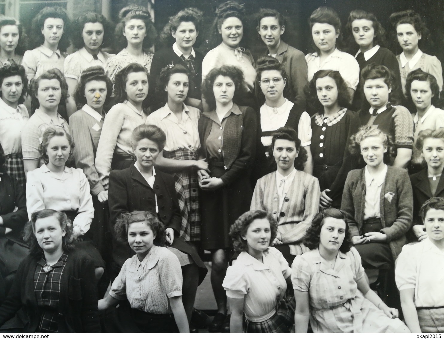 ROUBAIX Hauts-de-France NORD FRANCE COLLÈGE TECHNIQUE JEUNES FILLES UNE PHOTO DE CLASSE ORIGINALE DE CLASSE 1945 -  1946 - Roubaix