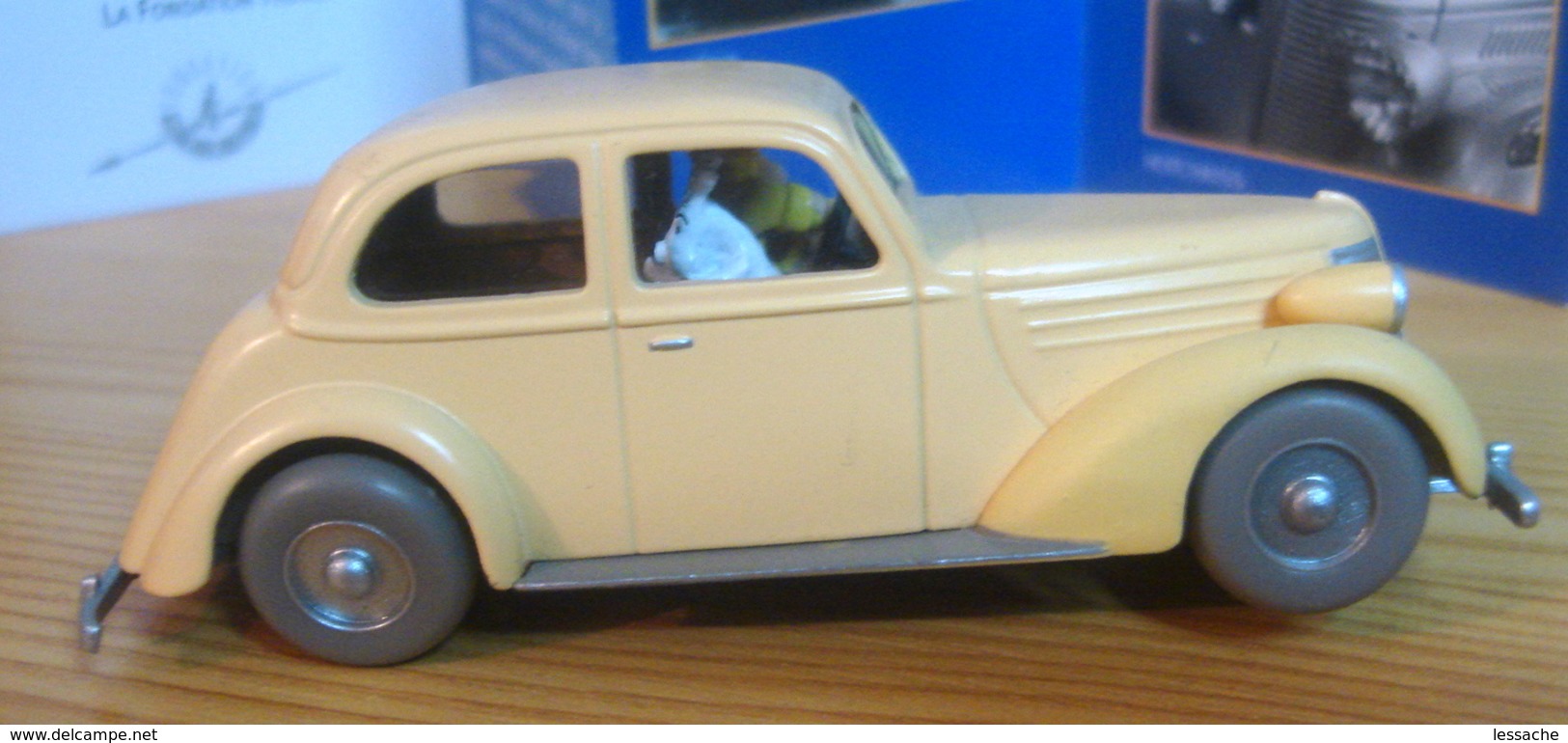 Voiture AMILCAR de 1938, IMPERIA, HOTCHKISS entre autres, 1/43 de Tintin le Crabe aux Pinces d'Or, TINTIN