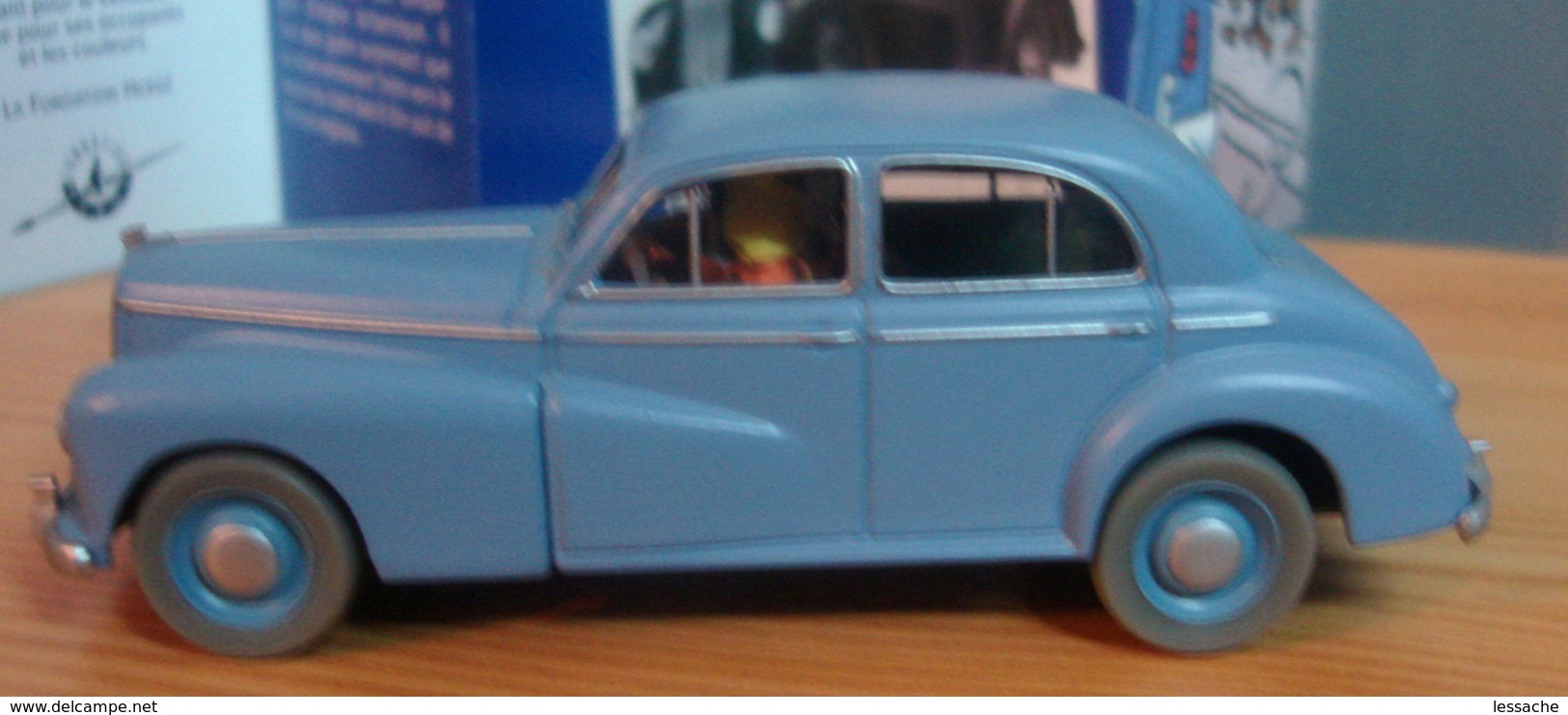 Voiture MORRIS SIX de 1948, 1/43 de Tintin au Pays de l'Or Noir, TINTIN