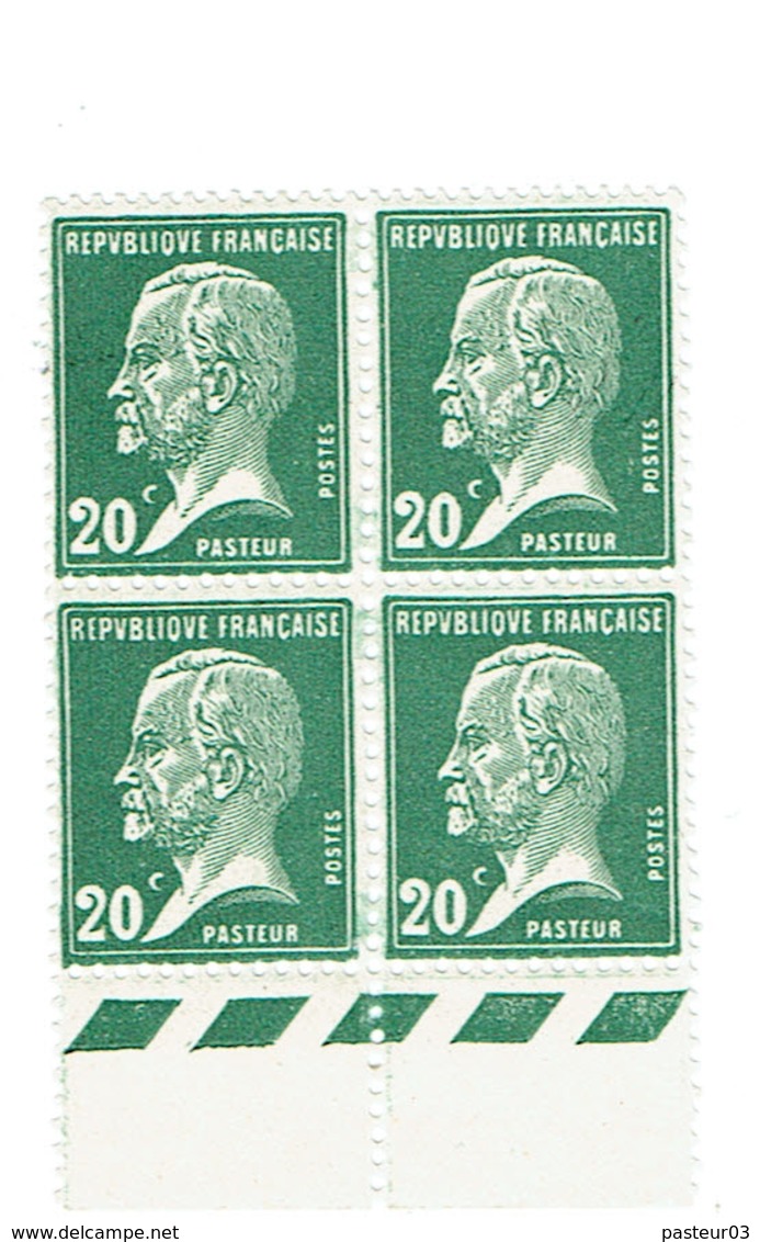 172 Pasteur 20 C. Vert Bloc De 4 Bas De Feuille Luxe - Unused Stamps