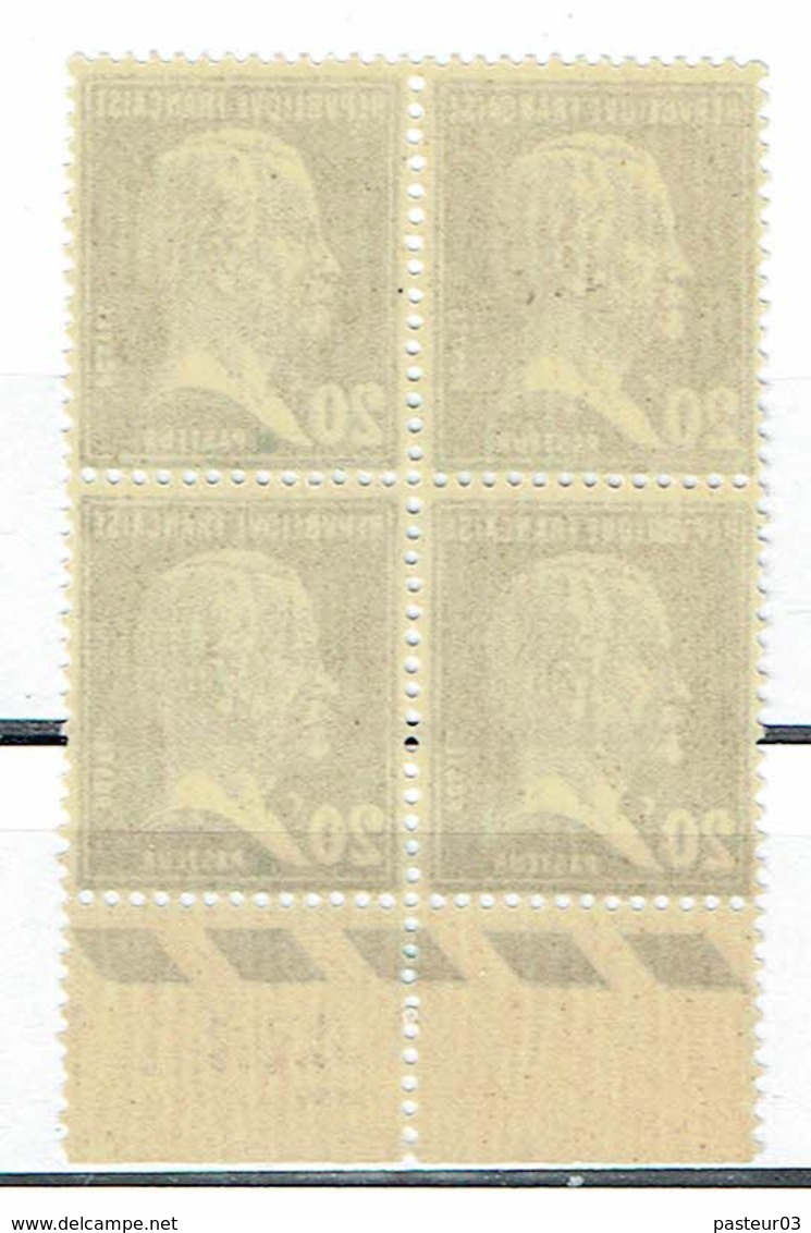 172 Pasteur 20 C. Vert Bloc De 4 Bas De Feuille Luxe - Unused Stamps