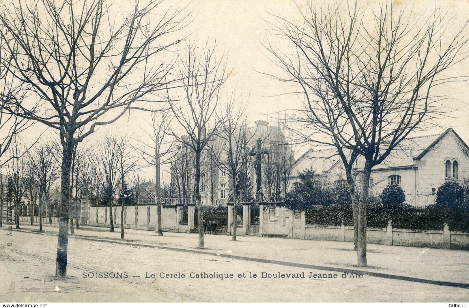 02 - Soissons - Le Cercle Catholique Et Le Boulevard Jeanne D'Arc - Soissons
