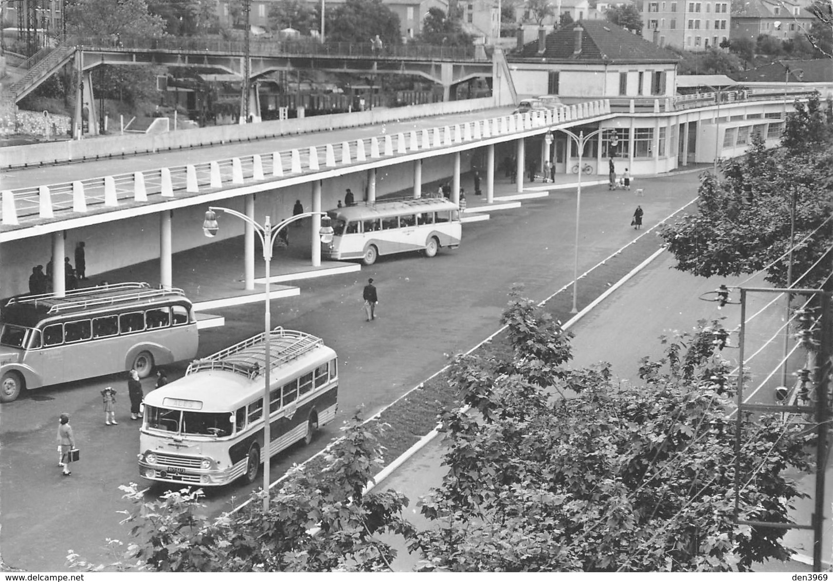 Alès - La Gare "route-rail" - Autocars - Alès