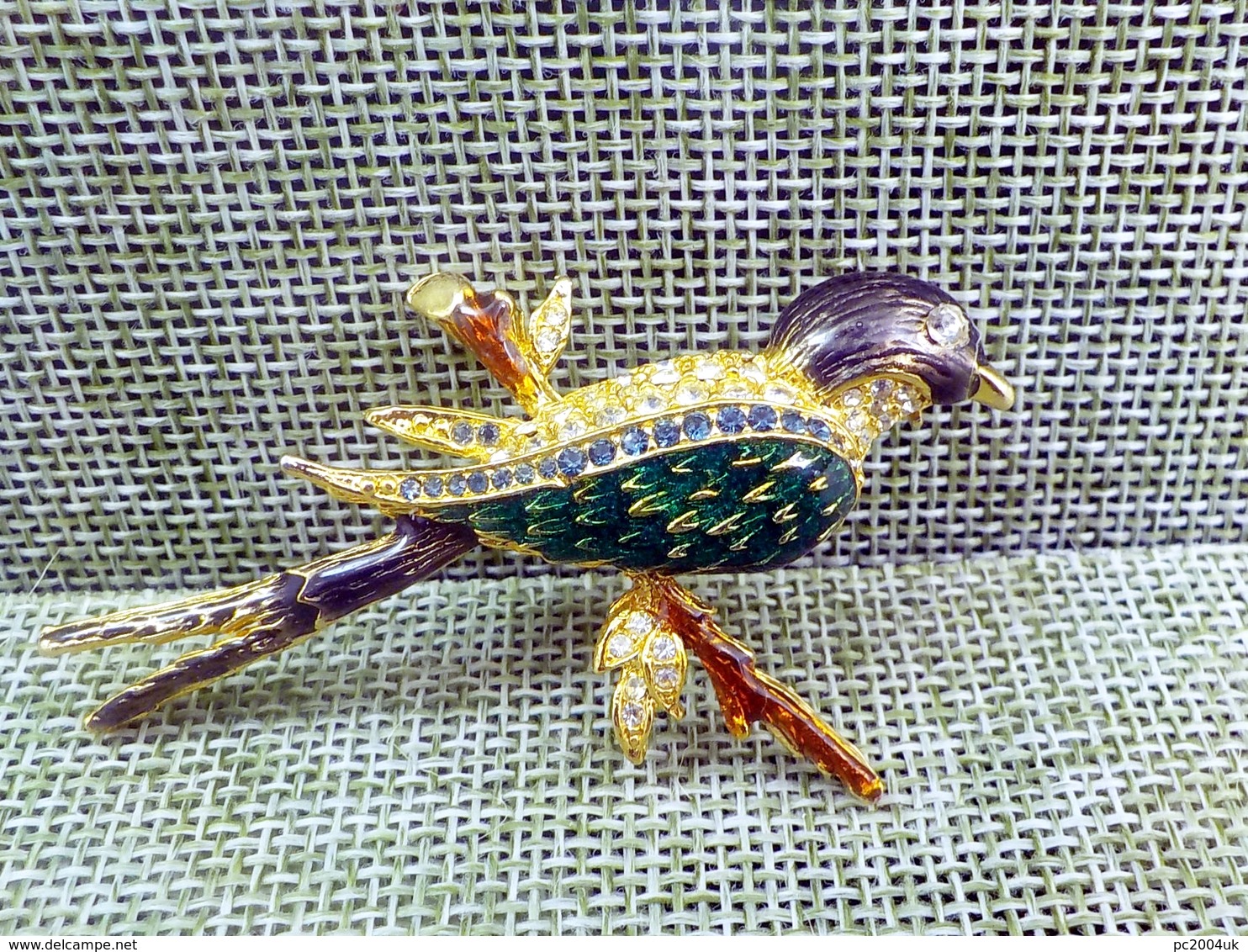 FREE SHIPPING. An Enameled And Rhinestone Bird Brooch Circa 1980's   FREE SHIPPING. - Broches