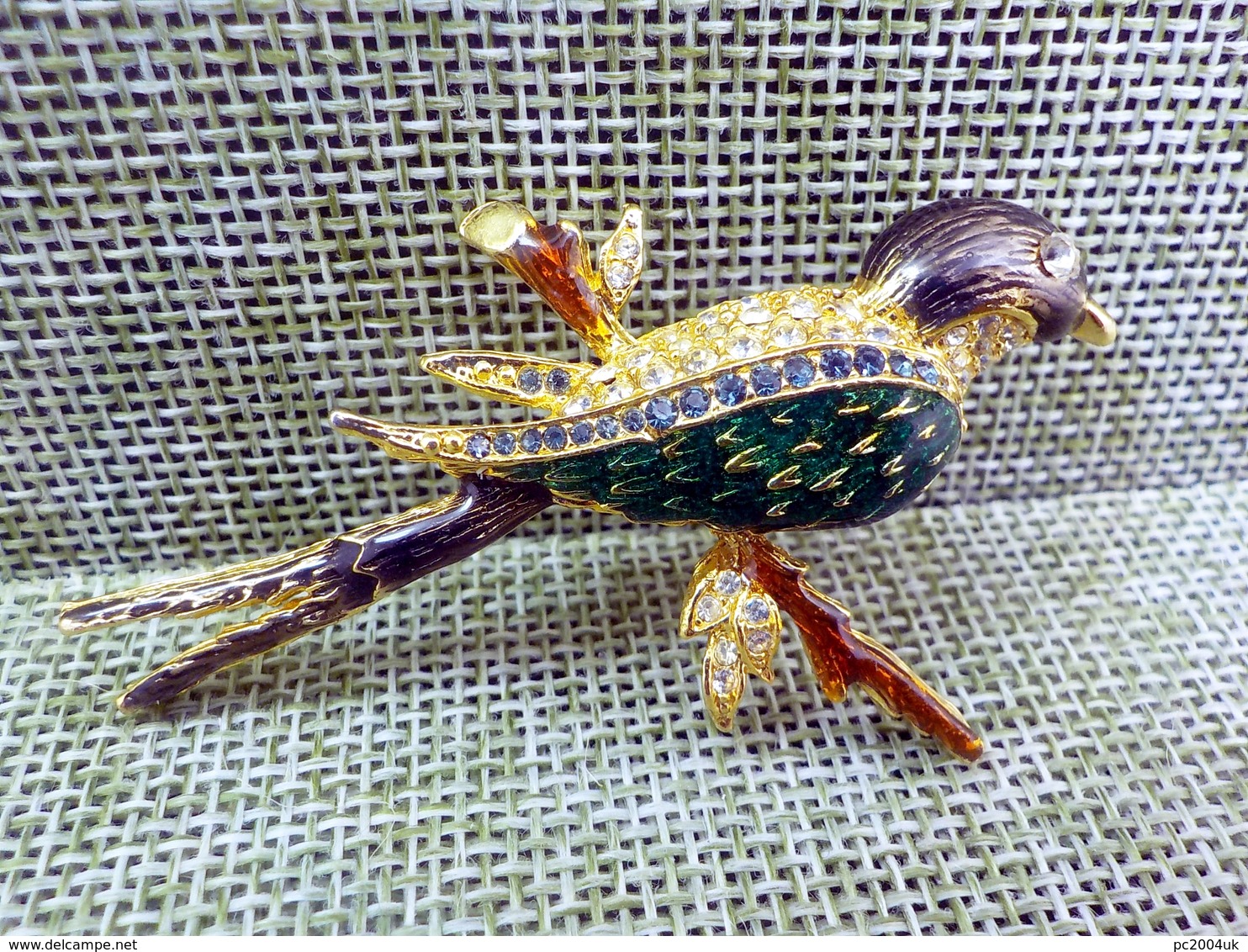 FREE SHIPPING. An Enameled And Rhinestone Bird Brooch Circa 1980's   FREE SHIPPING. - Broches