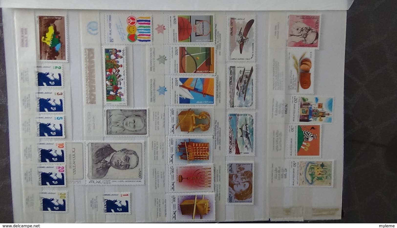 Grosse collection de timbres + blocs + carnets d'Israël tous avec tabs et **. Côte ++ A saisir !!!