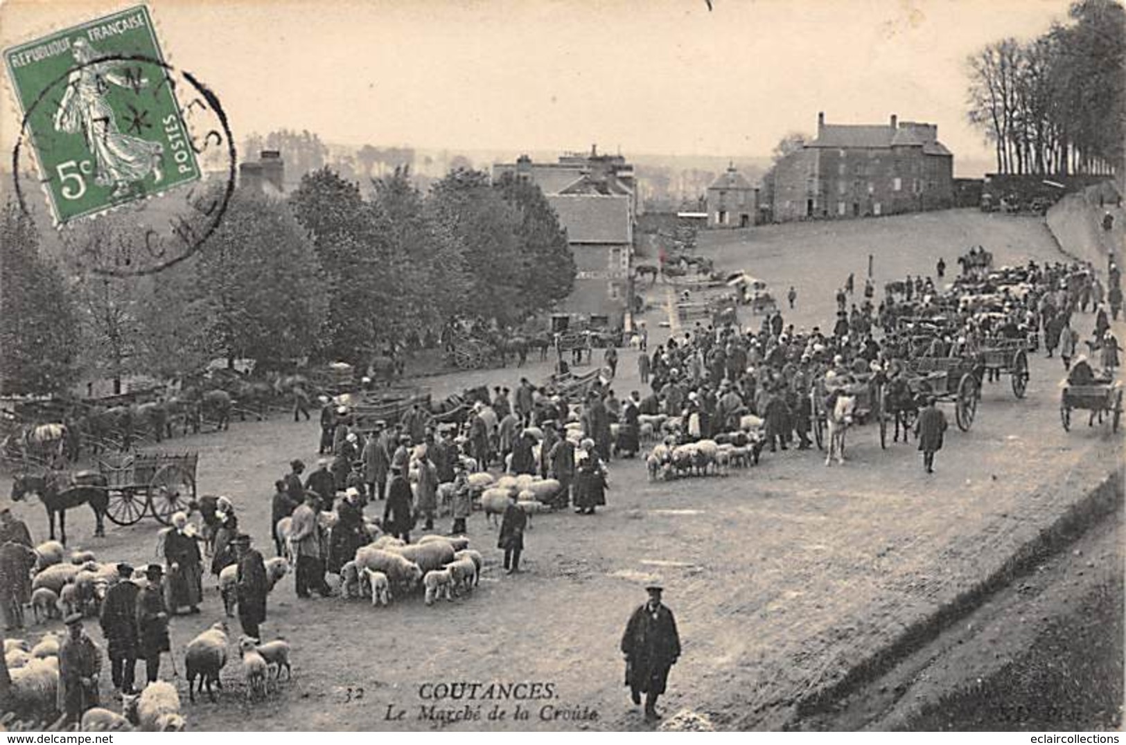 Coutances        50      Le Marché Aux Croutes     (voir Scan) - Coutances