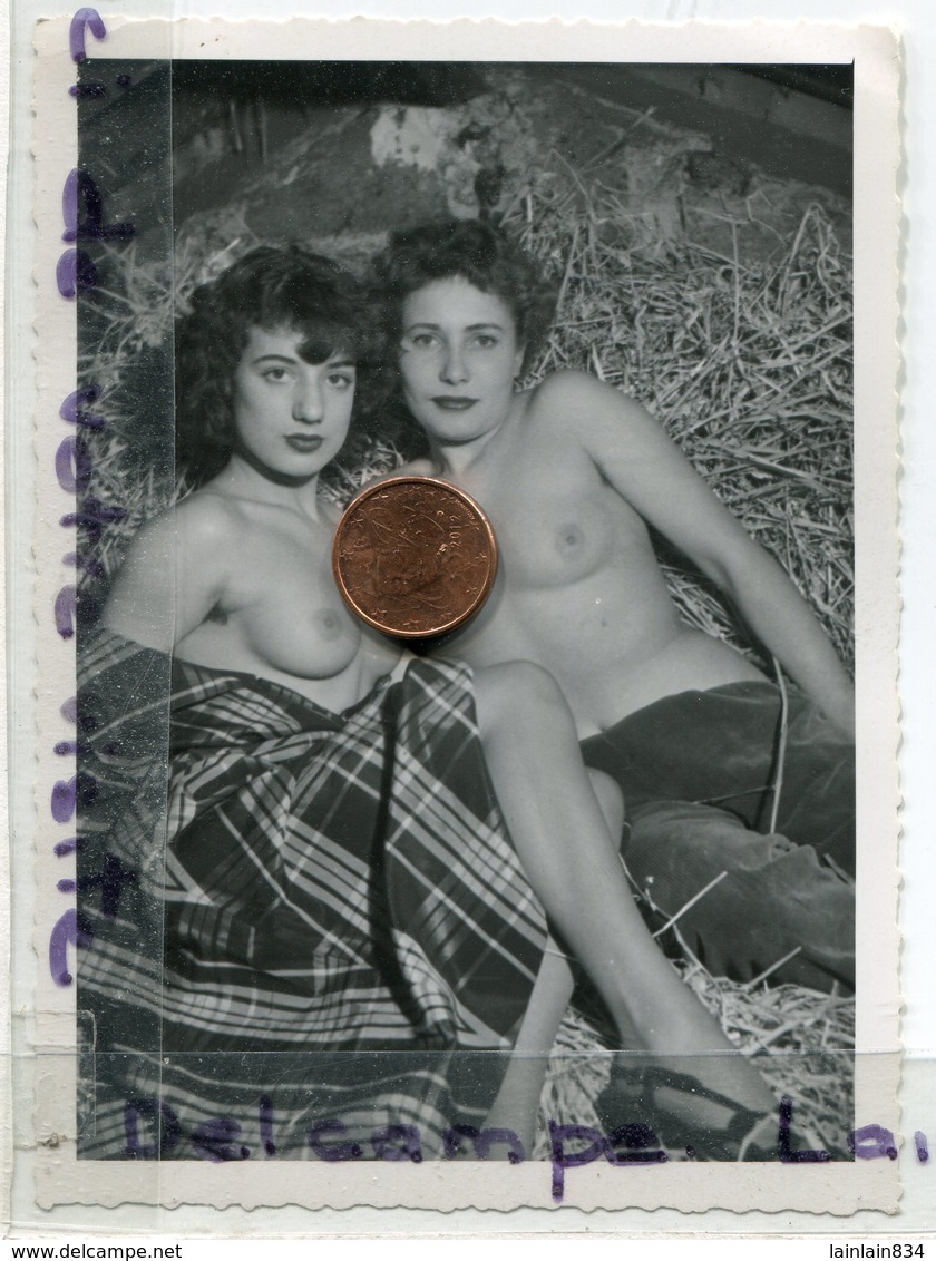 Photo érotique - Original - 2 Coquines Dans La Grange, Pins Ups, Dim : 11.5 X 8.7 Cm, TTBE,  Scans. - Pin-up