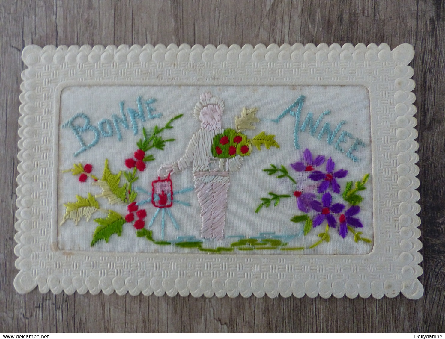 Carte Ancienne BRODEE De Fleurs De Houx Et D'un Jardinier BONNE ANNEE - Bordados