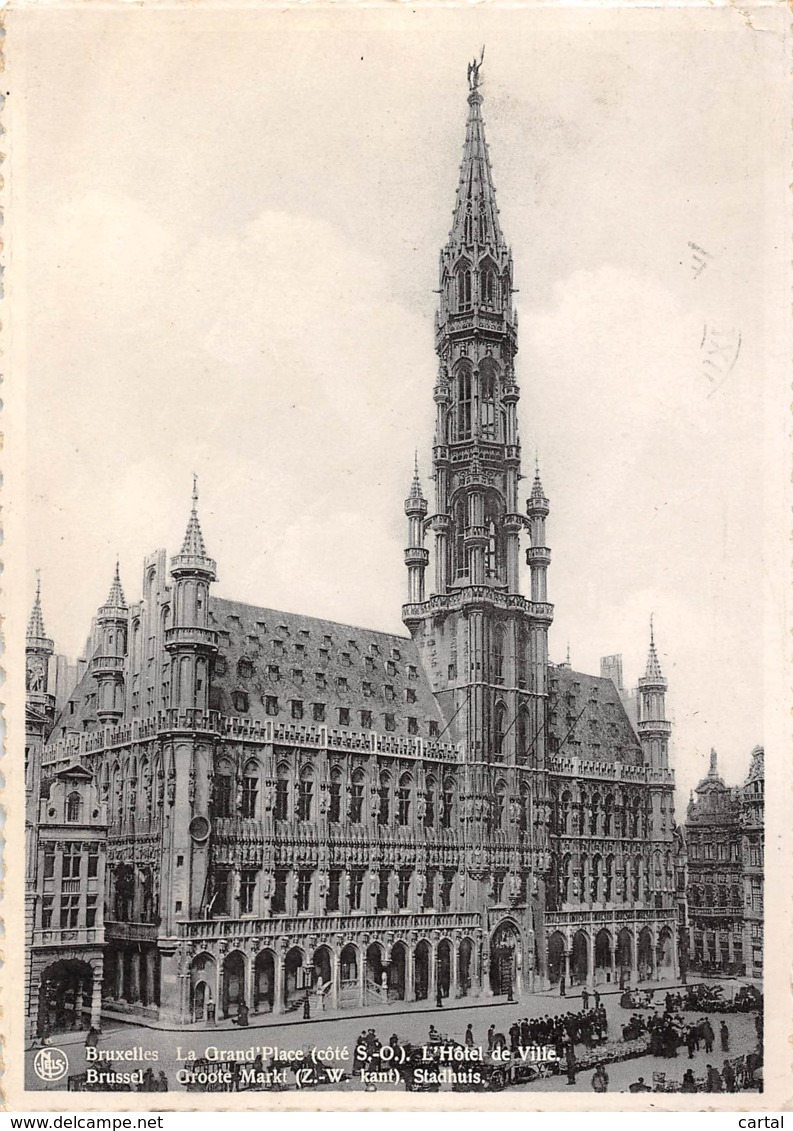 CPM - BRUXELLES - La Grand'Place (côté S.-O.) - L'Hôtel De Ville - Marktpleinen, Pleinen