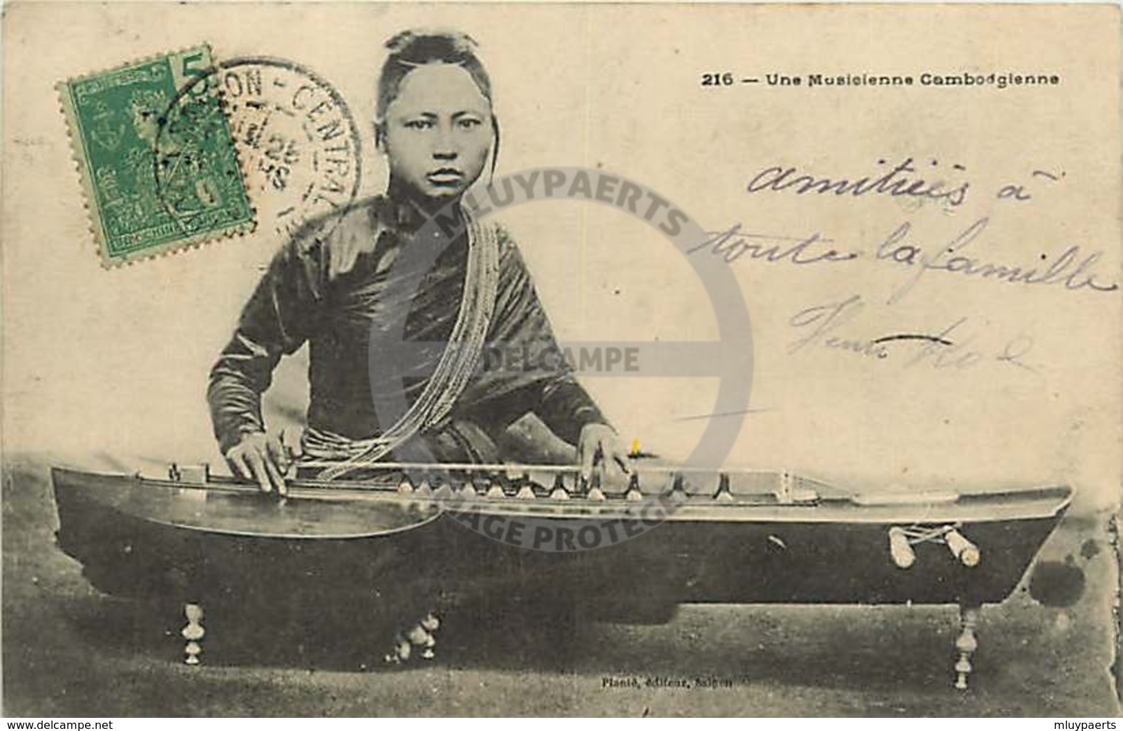 /!\ 8422 - CPA/CPSM - Asie  : Cambodge : Musicienne Cambodgienne - Cambodge