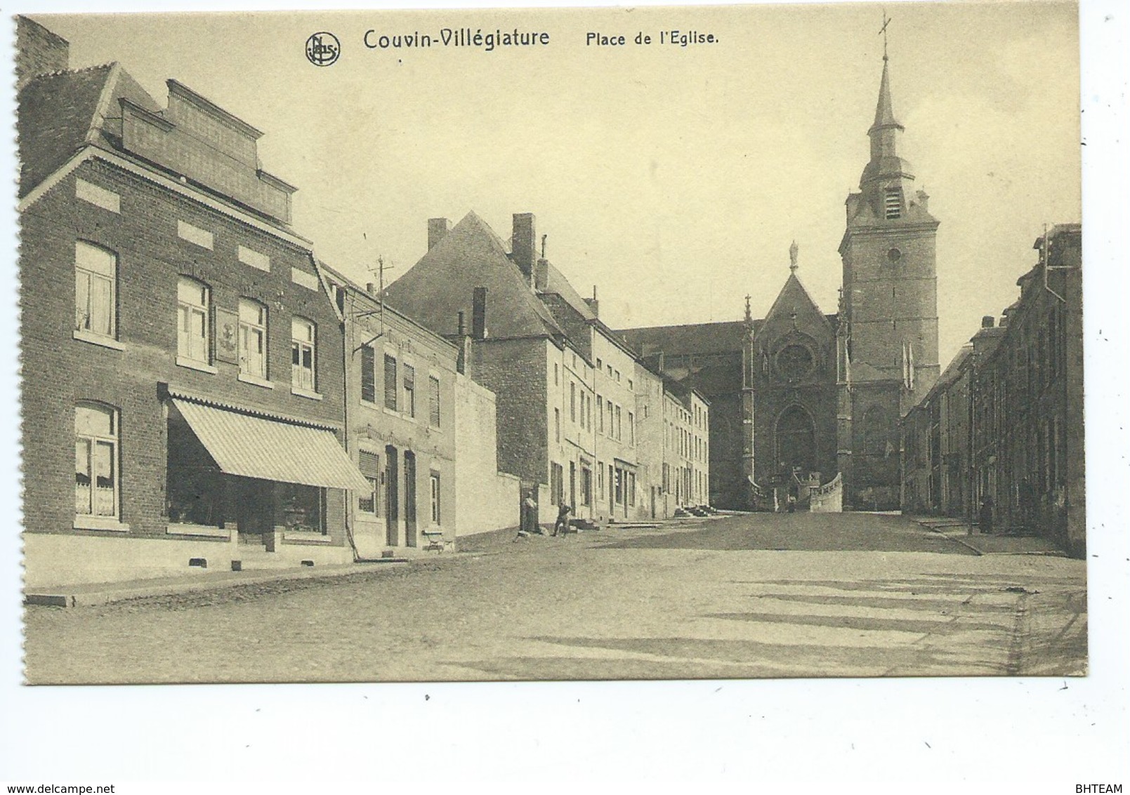 Couvin Place De L'Eglise - Couvin