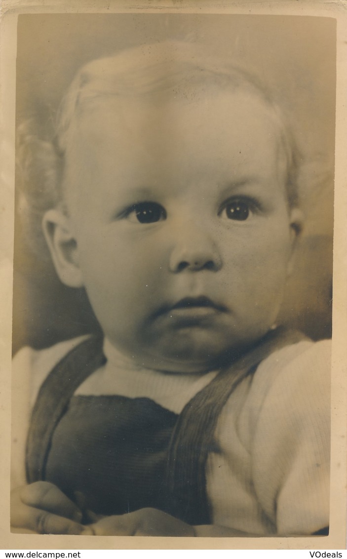 Thèmes - Portrait De Bébé - Photo - Photographie